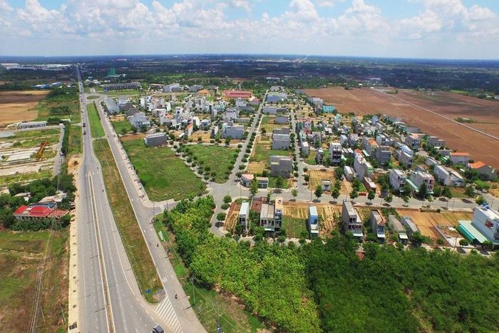 Đất nền vẫn là phân khúc được đông đảo các nhà đầu tư lựa chọn và ưa thích.