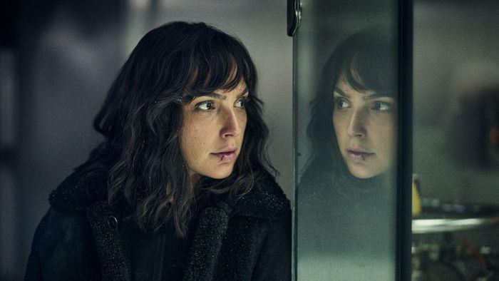 Tạo hình của Gal Gadot trong vai chính Rachel Stone.