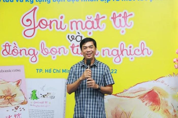 Nhà văn Nguyễn Khắc Cường