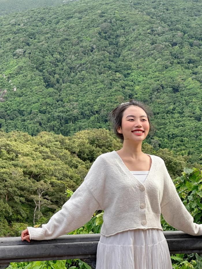 Trong khoảng thời gian dậy thì, Phương Mỹ Chi từng phải tìm mọi cách để giảm cân vì thân hình có phần mũm mĩm