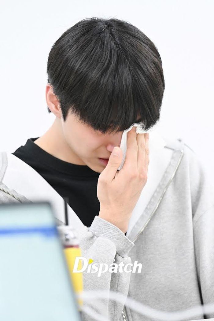Kyoungyoon của DKZ trong cuộc phỏng vấn của"Dispatch"
