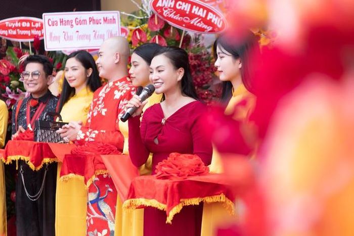 * Chào doanh nhân Trần Huyền Nhung, quan điểm của chị về văn hóa Trà Đạo ngày nay như thế nào?