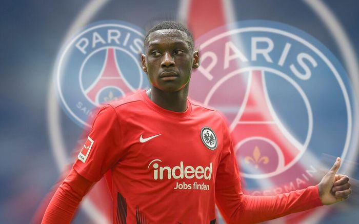 Kolo Muani được cho đã đồng ý ký hợp đồng 5 năm với PSG