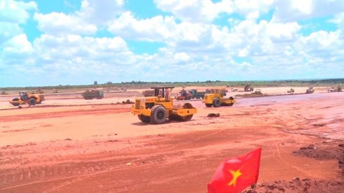 Phần diện tích mặt bằng bàn giao trước đó đã được san lấp.