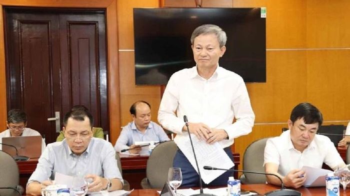 Ông Trần Đình Nhân Tổng giám đốc EVN cho biết, EVN đã tính toán cân đối cung - cầu điện năm 2024 với nhu cầu điện tăng trưởng 8,96% so với năm 2023 và hai kịch bản lưu lượng nước về các hồ thủy điện (Ảnh: EVN).