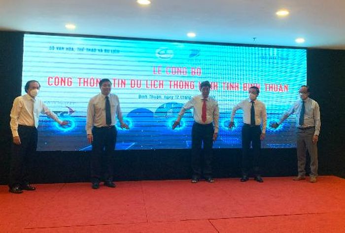 Lễ ông bố Cổng thông tin du lịch thông minh tỉnh Bình Thuận vào tháng 4/2022.