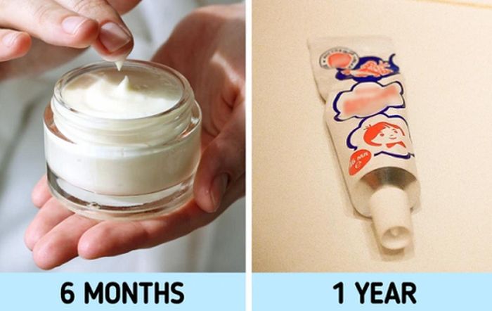 Kem dưỡng. Sử dụng các loại kem dưỡng, ngoài hạn sử dụng ghi trên bao bì, bạn nên chú ý đến thời gian mở hộp. Cụ thể, tuýp kem sau khi mở có thể dùng tối đa 1 năm. Trong khi đó, kem đựng trong hũ chỉ nên dùng trong vòng 6 tháng. Quá trình sử dụng, vi khuẩn từ tay có thể thâm nhập vào chất kem, khiến chúng dễ hỏng hơn.