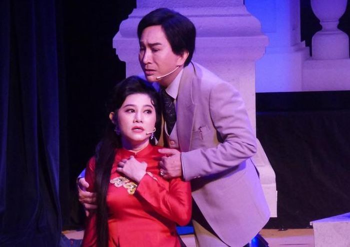 NSƯT Kim Tử Long (vai Dũng) và Quế Trân (vai Cầm Thanh)