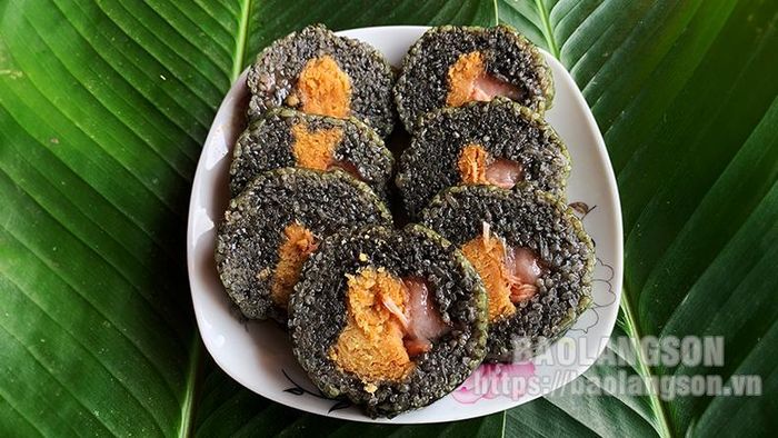 Sản phẩm bánh chưng đen thành phẩm