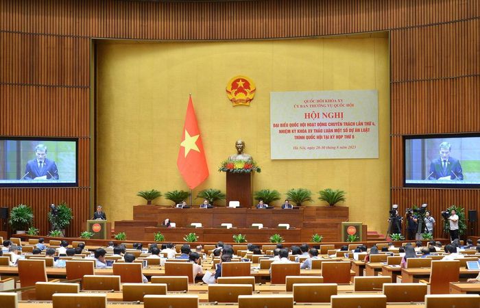 Hội nghị ĐBQH hoạt động chuyên trách tại Nhà Quốc hội chiều ngày 28/8.