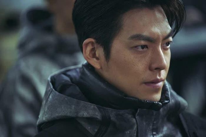 Kim Woo Bin đóng chính trong phim "Black Knight"