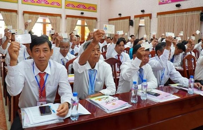 Đại biểu biểu quyết thông qua Quy chế làm việc của Đại hội