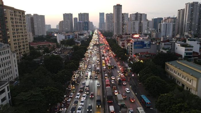 Vành đai 3 trên cao ùn tắc cả hai chiều.