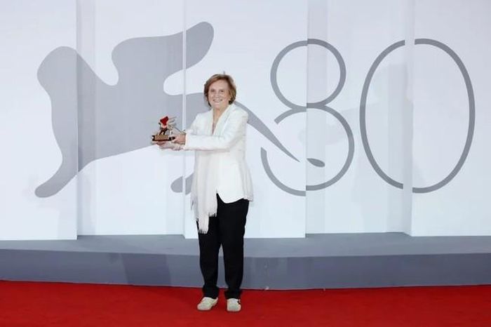 Đạo diễn người Italy Liliana Cavani được trao giải Sư tử vàng về Thành tựu trọn đời trong đêm khai mạc Liên hoan phim quốc tế Venice lần thứ 80 tại Venice Lido, Italy tối 30/8/2023. Ảnh: Getty Images/TTXVN