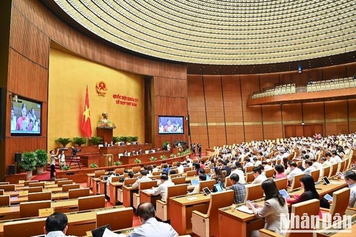 Quang cảnh phiên thảo luận của Quốc hội về kết quả thực hiện kế hoạch phát triển kinh tế-xã hội và ngân sách nhà nước sáng 31/5. (Ảnh: DUY LINH)