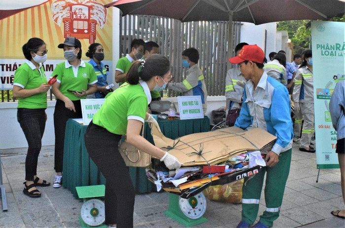 Cần sự chung tay của toàn xã hội trong phân loại rác tại nguồn.