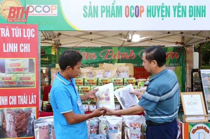 Thông qua đợt trưng bày, giới thiệu này, các chủ thể sản xuất có thêm cơ hội để giao lưu, kết nối, mở rộng thị trường tiêu thụ và quảng bá thêm cho sự phong phú đa dạng các sản phẩm OCOP, sản phẩm tiềm năng của tỉnh Thanh Hóa.