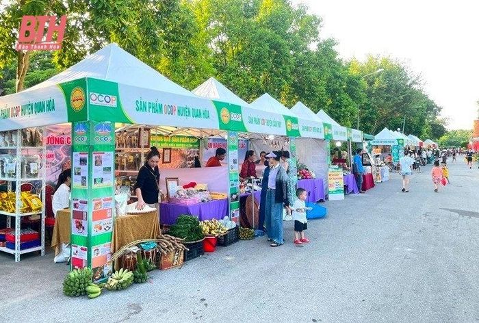 Trong đó có 20 gian hàng giới thiệu sản phẩm OCOP và các sản phẩm tiềm năng của các HTX, doanh nghiệp, địa phương...