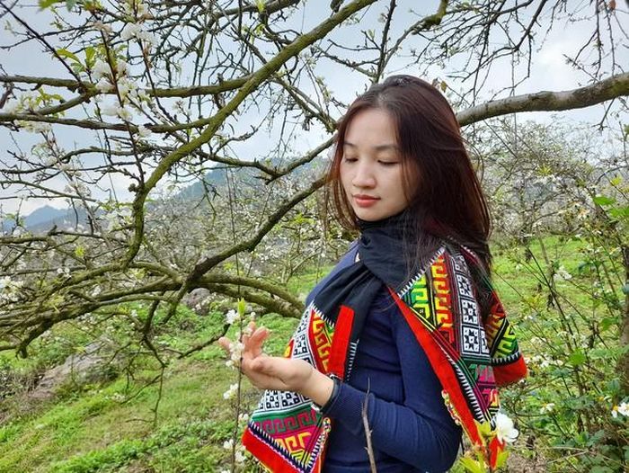 Nhà thơ Lữ Mai