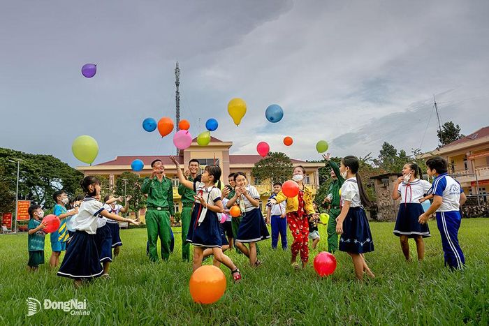 Vui Trung thu. Ảnh: TRẦN VĂN SƠN