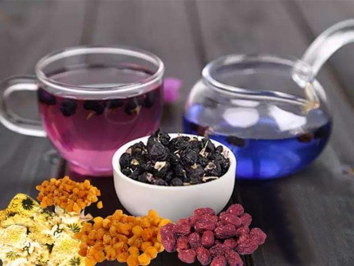 Công thức trà thảo mộc đẹp da kết hợp các loại thảo mộc bổ dưỡng.