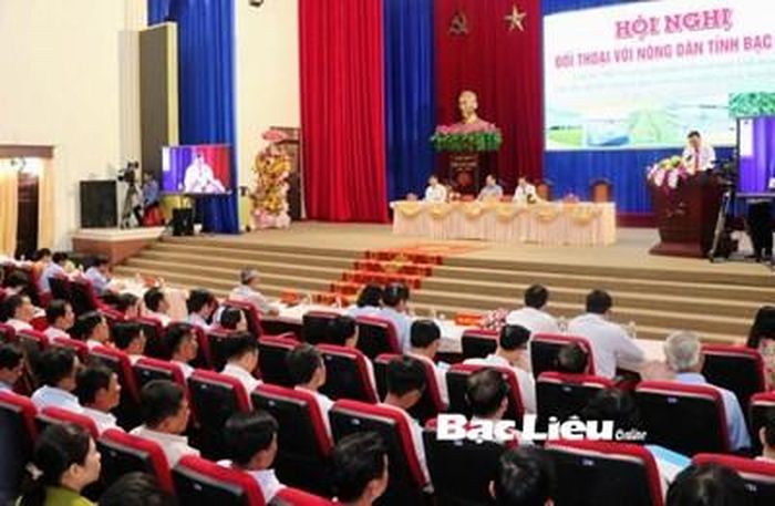 Quang cảnh buổi đối thoại giữa lãnh đạo tỉnh Bạc Liêu với nông dân. Ảnh minh họa: baobaclieu.vn