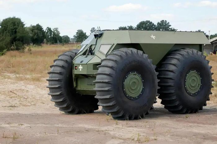 Một mẫu robot chiến đấu bọc thép của Ukraine. Ảnh: X