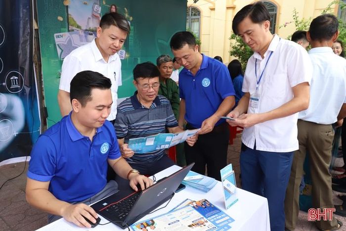 Thị trấn Phố Châu là đơn vị đầu tiên tổ chức ngày hội chuyển đổi số đầu tiên của huyện.