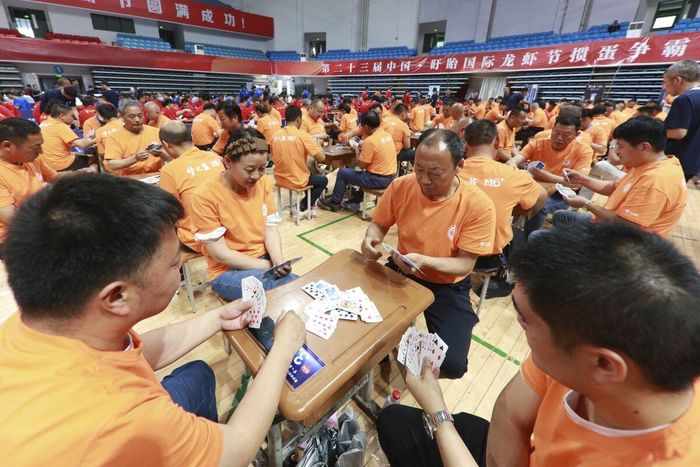 Trận chung kết cuộc thi guandan ở thành phố Hoài An, tỉnh Giang Tô, Trung Quốc ngày 18/6. Ảnh: AP