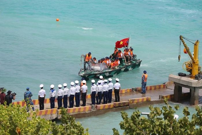 Đón khách thăm đảo Nam Yết. Ảnh: Thế Đại.