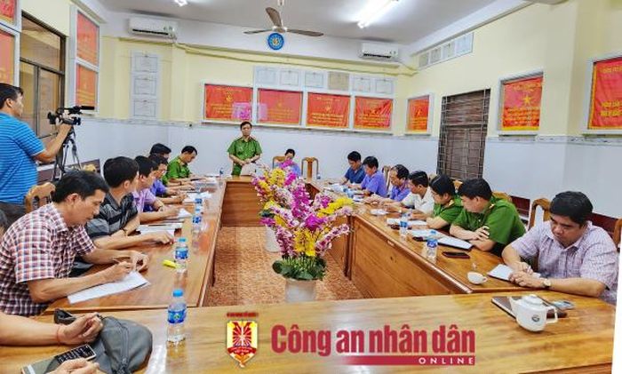 Công an tỉnh An Giang, Cục Cảnh sát hình sự, các đơn vị nghiệp vụ Bộ Công an đang phối hợp, khẩn trương điều tra, truy bắt các đối tượng phạm tội.