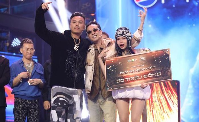 Thí sinh nữ duy nhất của đêm chung kết ghi danh vào Top 3