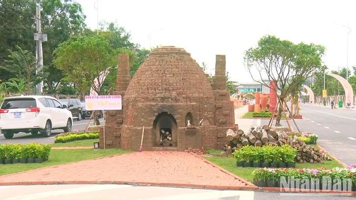 Mô hình lò gạch gốm thu nhỏ.