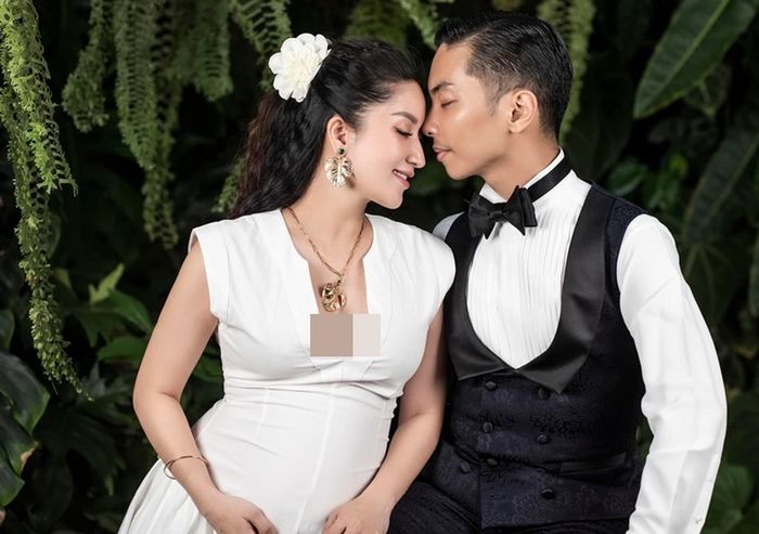 Mang bầu lần 3, nữ kiện tướng dancesport chụp không ít bộ ảnh nghệ thuật.