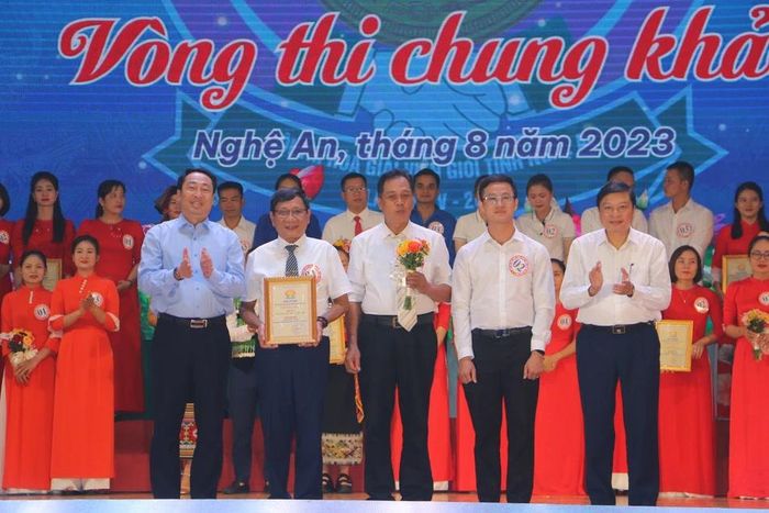  Giải Nhất thuộc về đội thi đến từ thị xã Thái Hòa. Ảnh: An Quỳnh 