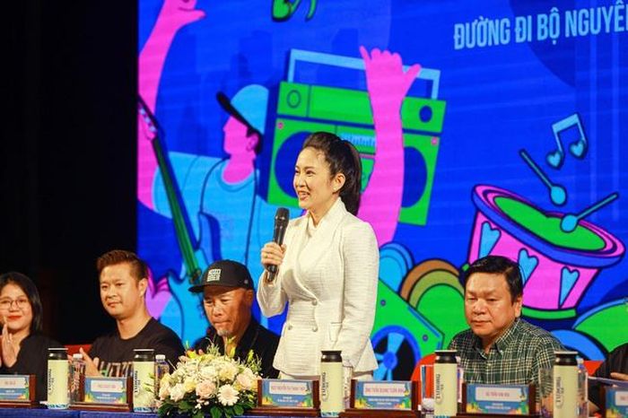 NSƯT Thanh Thúy - Phó GĐ Sở VH-TT TP. HCM tại sự kiện họp báo
