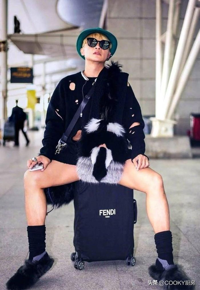 Khi tái xuất, Trần Chí Bằng bị chỉ trích với ngoại hình "dị"