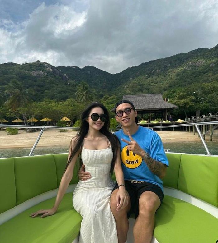 Hot girl Doãn Hải My cùng bạn trai Đoàn Văn Hậu tận hưởng chuyến du lịch lãng mạn