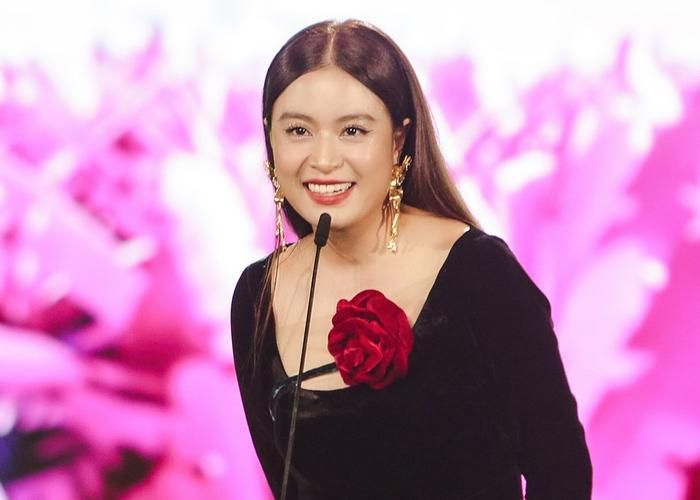 Hoàng Thùy Linh bắt đầu sự nghiệp bằng con số 0 tròn trĩnh sau biến cố làm thay đổi cuộc đời. 