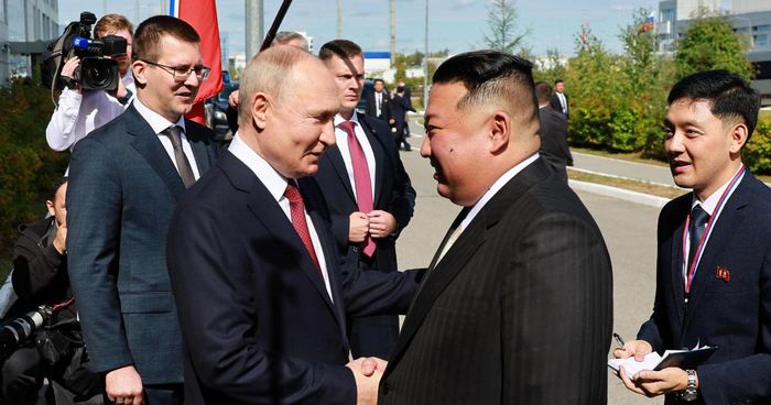 Nhà lãnh đạo Triều Tiên Kim Jong-un gặp Tổng thống Nga Vladimir Putin