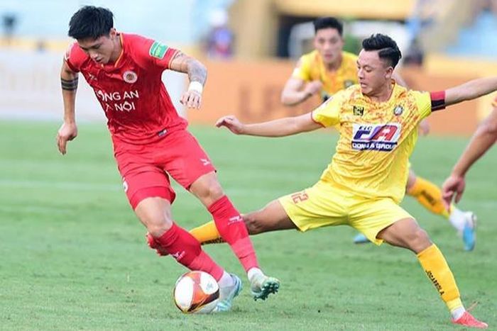 Thái Sơn (phải) được thi đấu nhiều sau khi trở về từ SEA Games 32 (Ảnh: Hoàng Linh)