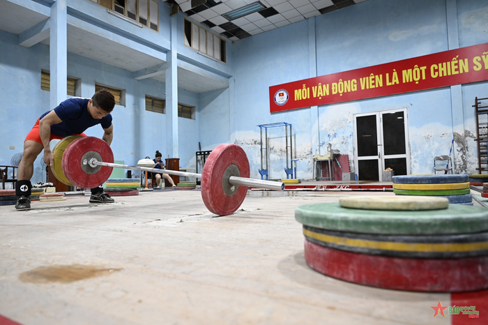 Mới trở lại sau án phạt cấm thi đấu 4 năm nhưng Trịnh Văn Vinh vẫn tràn đầy quyết tâm.