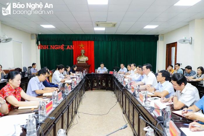  Toàn cảnh phiên tiếp công dân của Chủ tịch UBND tỉnh Nguyễn Đức Trung. Ảnh: Phạm Bằng 