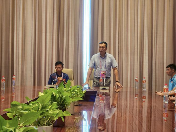 VFF không đặt nặng thành tích nhưng muốn các cầu thủ nỗ lực để nâng cao trình độ chuyên môn. (ảnh Anh Đoàn)