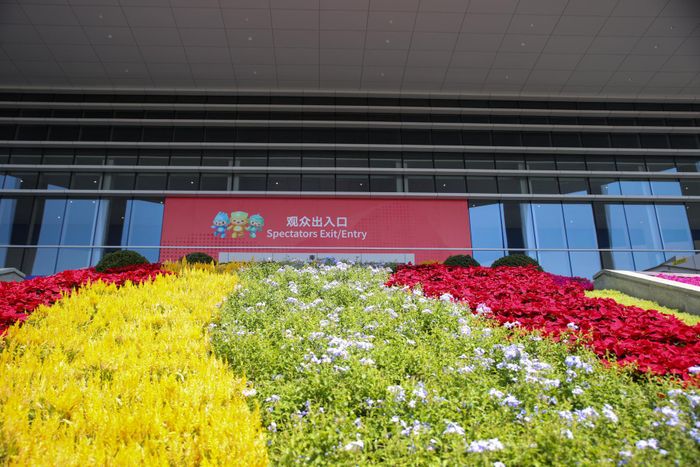 Bộ ba linh vật của Asian Games 19 tại sân Linping. Ảnh: Hoàng Linh