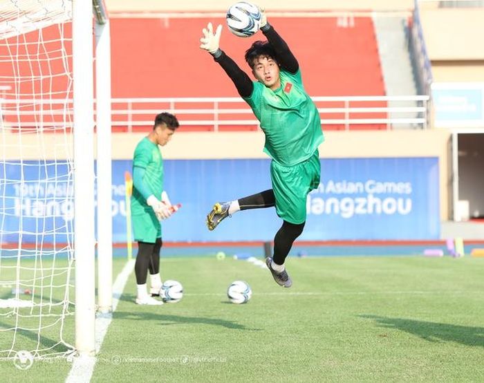 Các cầu thủ Olympic Việt Nam đã sẵn sàng bước vào trận đấu mở màn tại Asiad 19 với Olympic Mông Cổ. Ảnh: VFF