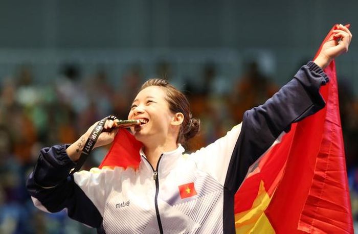 Thúy Vi "lột xác" ngoạn mục sau chấn thương