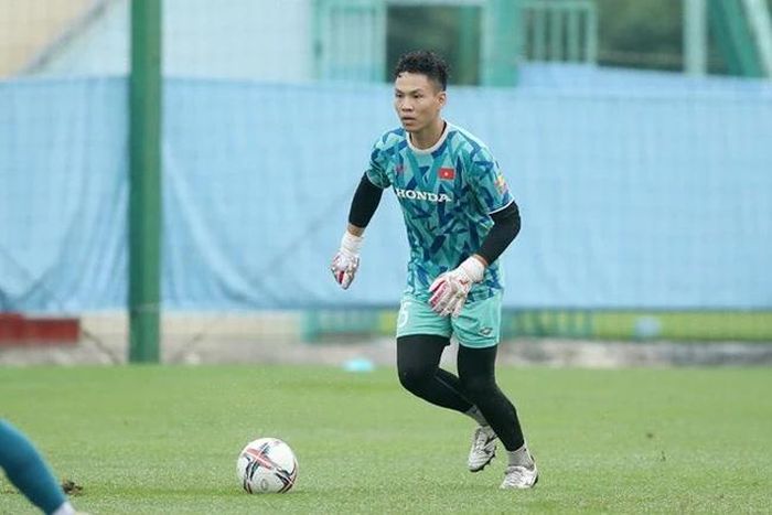 Sỹ Huy bắt dự bị cho Quan Văn Chuẩn ở trận mở màn ASIAD 19