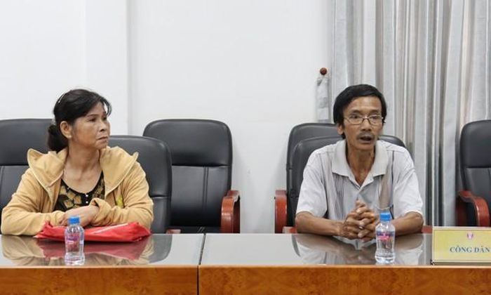 Ông Đặng Hưng Tài nêu yêu cầu khiếu nại với lãnh đạo UBND tỉnh