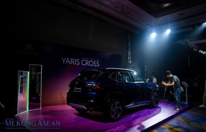 Nhìn qua các đối thủ, Yaris Cross chủ yếu nhỉnh hơn Honda HR-V (4.385 x 1.790 x 1.590 mm), gọn gàng hơn Hyundai Creta (4.315 x 1.790 x 1.660 mm) và Kia Seltos (4.315 x 1.800 x 1.645 mm). Ảnh: Quách Sơn.